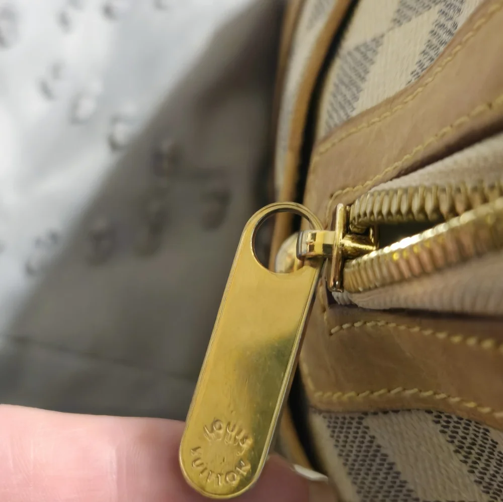 Handbag - Picture 11 of 16